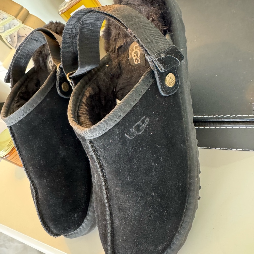 UGG Black Shearling Clogs Mules Women’s SZ 12 - Picture 3 of 10